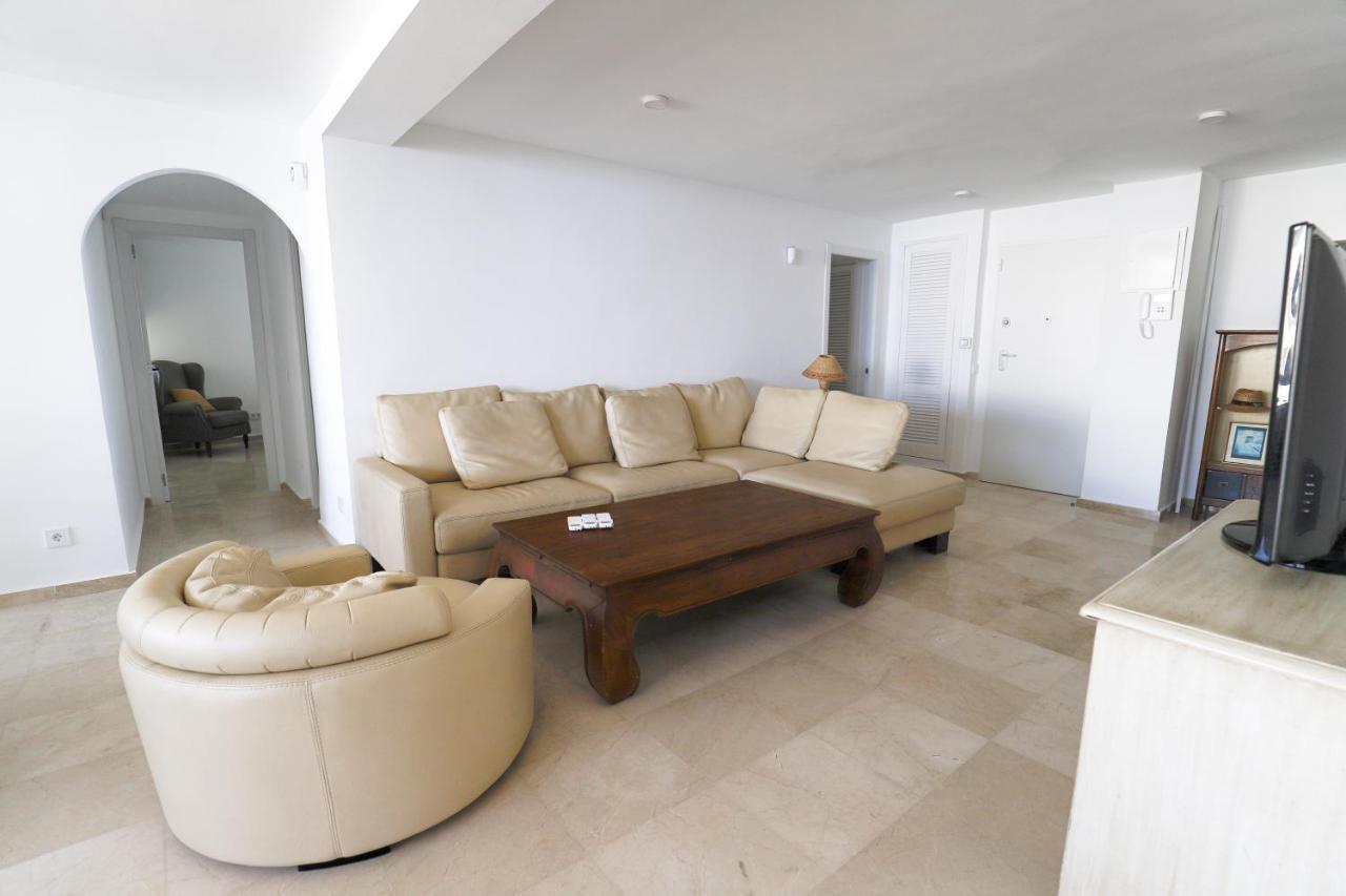 Marbella Centre Beachfront & Pool Exterior photo