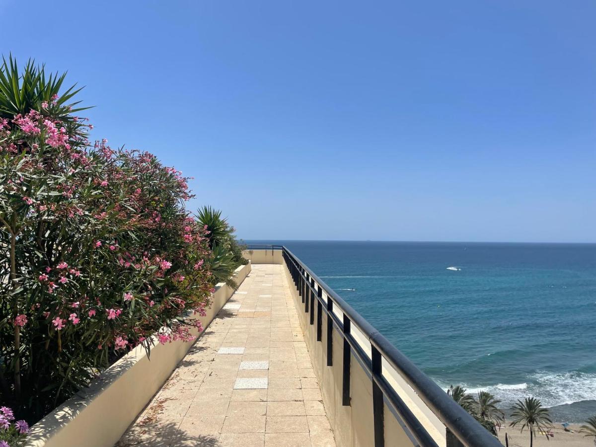 Marbella Centre Beachfront & Pool Exterior photo