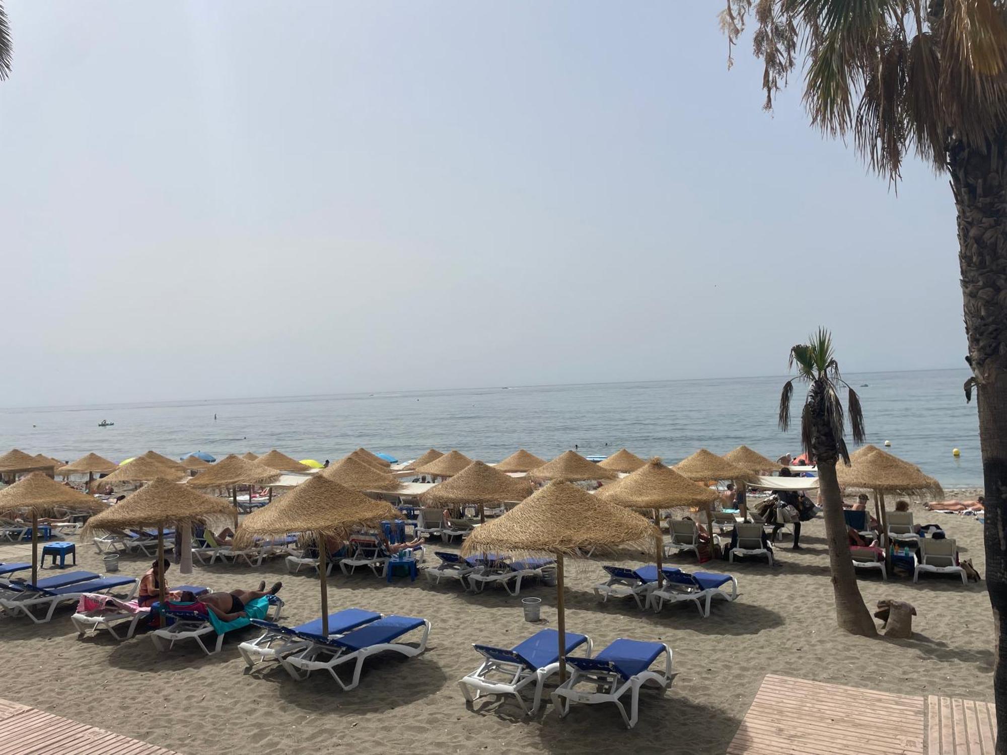 Marbella Centre Beachfront & Pool Exterior photo