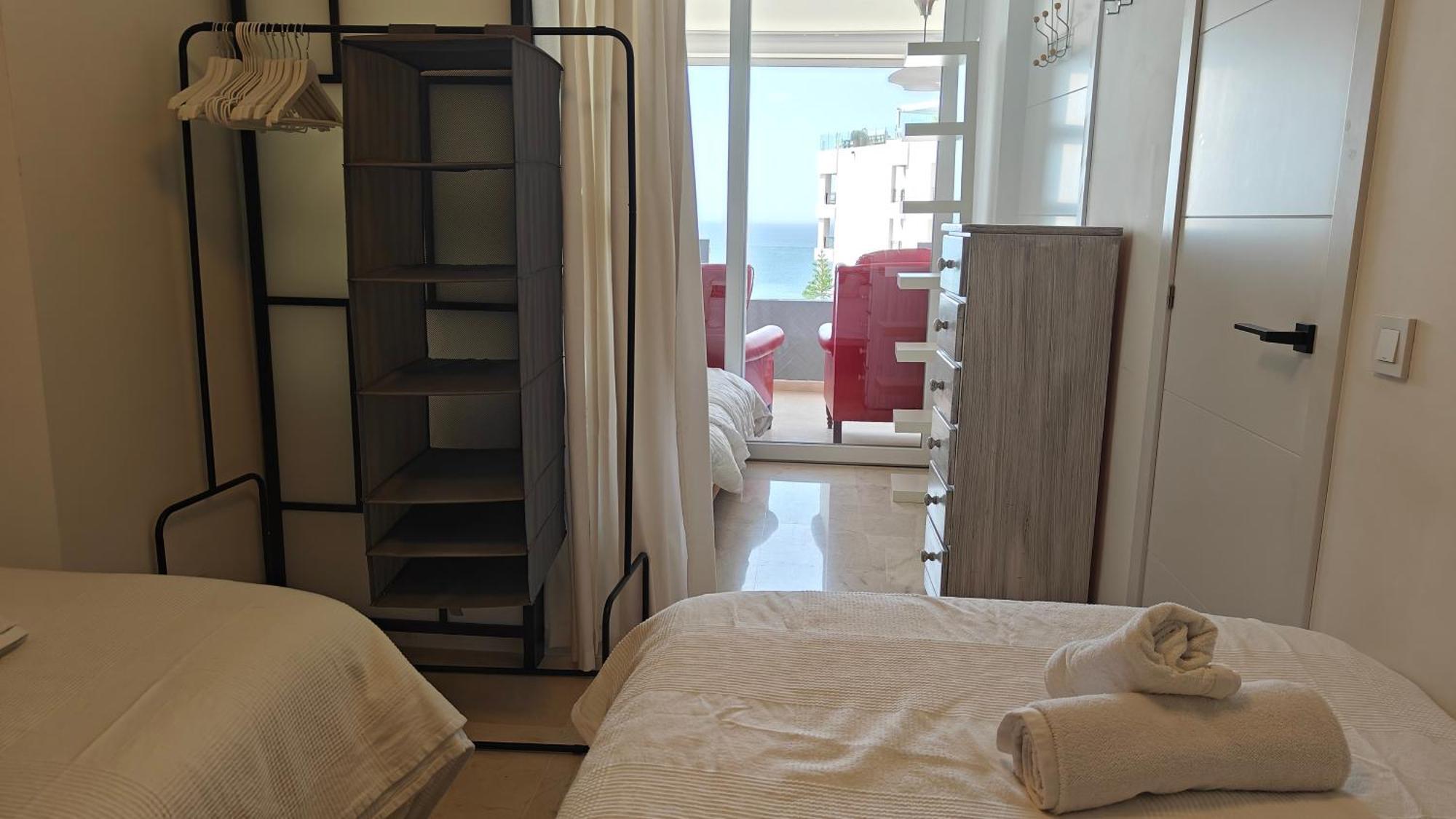 Marbella Centre Beachfront & Pool Exterior photo